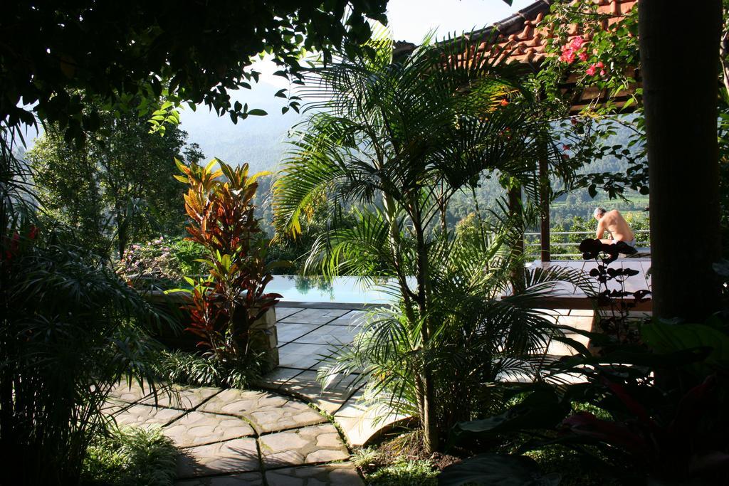 Puri Alam Bali Hotel Munduk  Exterior photo
